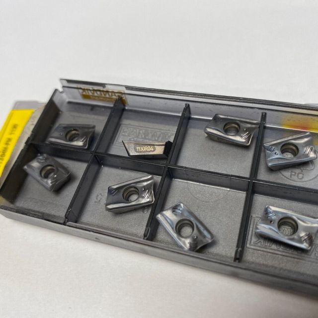 通用R0.4清根臺階銑刀片R390-11